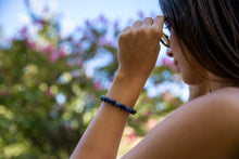 Load image into Gallery viewer, Shield Bracelet